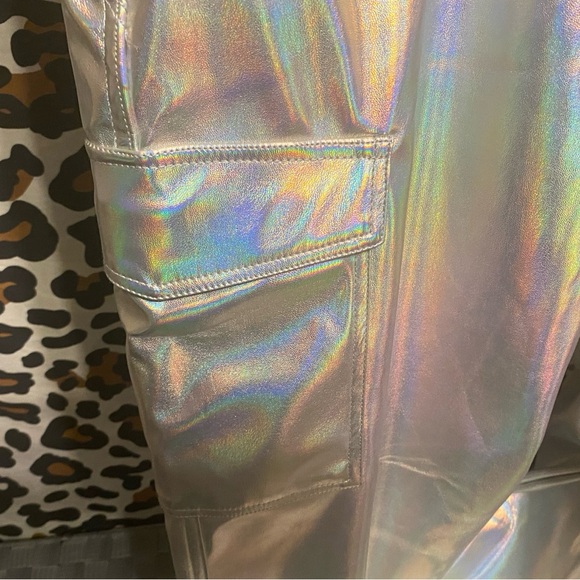 ALMOST FAMOUS METALLIC CARGO SKATER PANTS - Picture 11 of 14